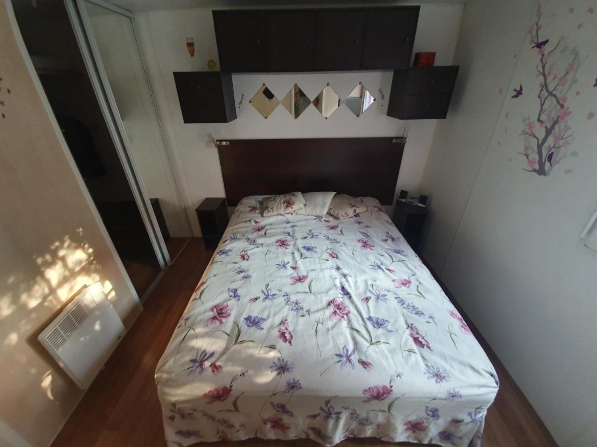 Mobil Home Sainte-Eulalie-en-Born エクステリア 写真